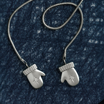 Кольє "Рукавички" з муасанітами