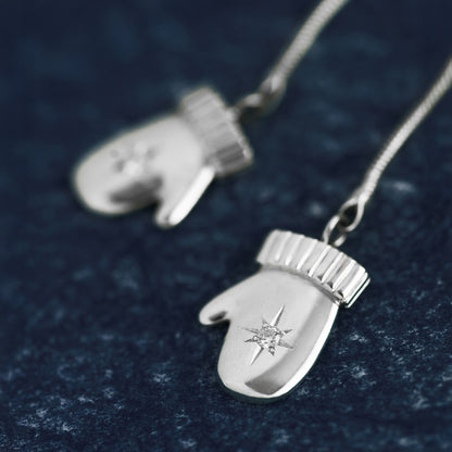 Кольє "Рукавички" з муасанітами